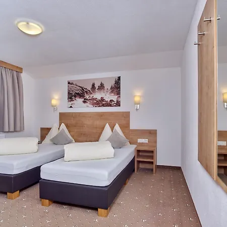 Gaestehaus Bergkristall Апартаменты Зёльден