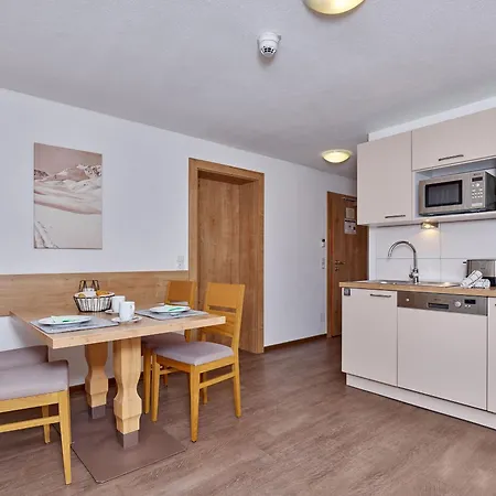 Апартаменты Gaestehaus Bergkristall