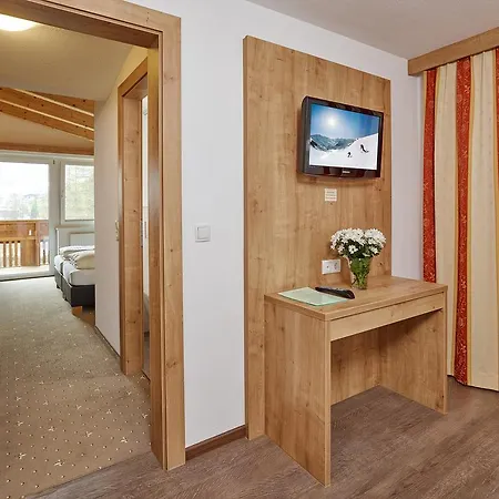 Апартаменты Gaestehaus Bergkristall *