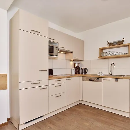 Gaestehaus Bergkristall Apartament